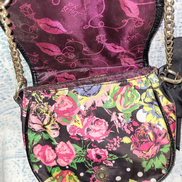 Betsey Johnson Floral Print crossbody NWOT - Picture 6 of 10